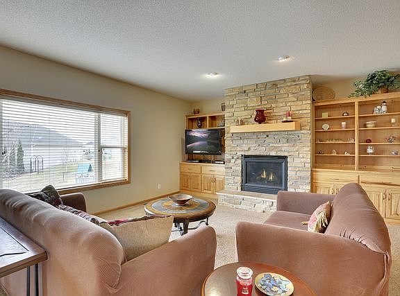 3rd image of 10411 Regent Ave N