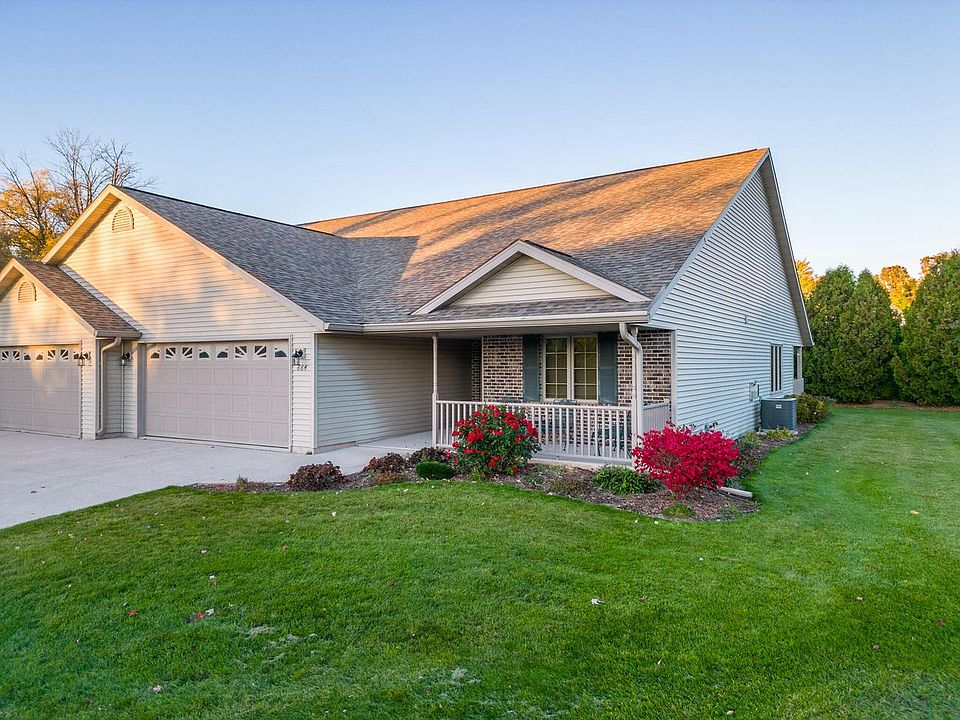 664 Shelly DRIVE, Sheboygan Falls, WI 53085 Zillow