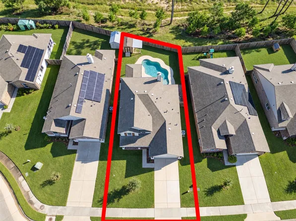 20272 Torrey Pines Ln, Cleveland, TX 77327