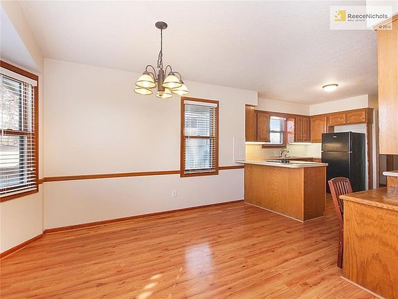 4th image of 5833 Marion Ave