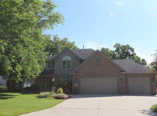 6021 Aurora Pl, Fort Wayne, IN 46804