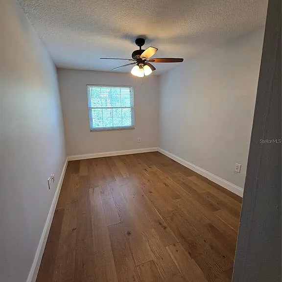 612 E Church St — Photo 23