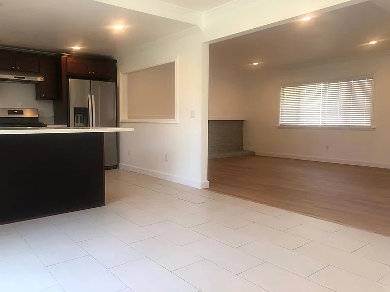 8431 Valencia Dr — Photo 3