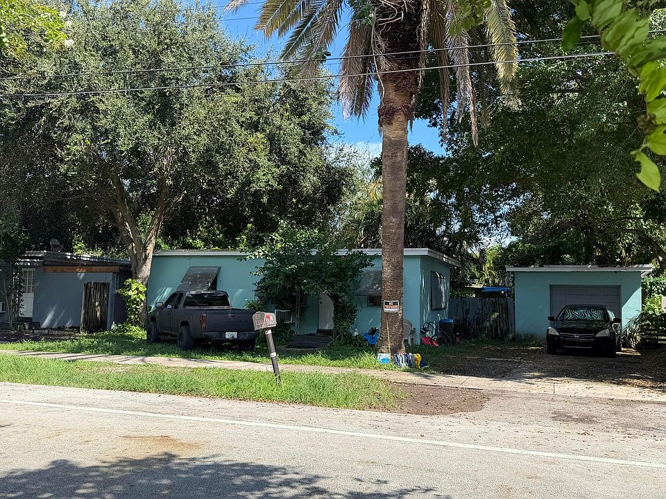 1st image of 606 COLUMBUS Parkway