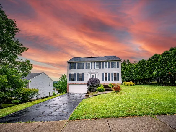 341 Indian Ridge Dr, Coraopolis, PA 15108