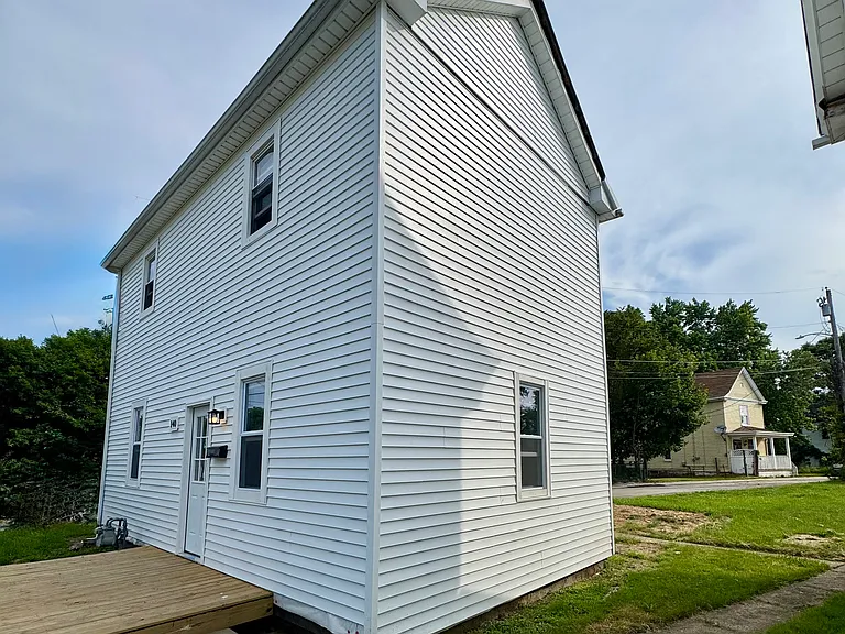 140 Grove Ave — Photo 27