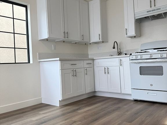 3rd image of 1518 N Broadway #1