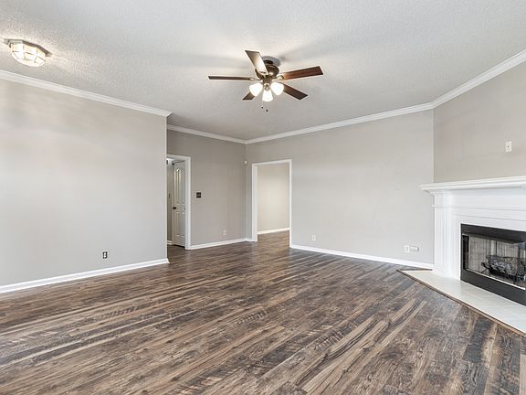 5th image of 1162 Thornberry Dr