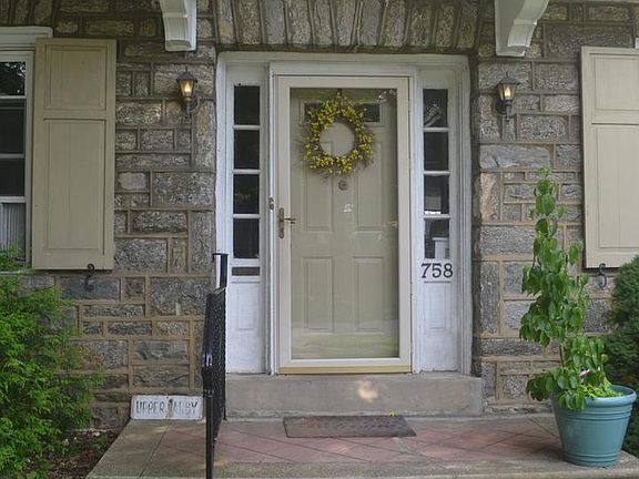 3rd image of 758 Concord Ave
