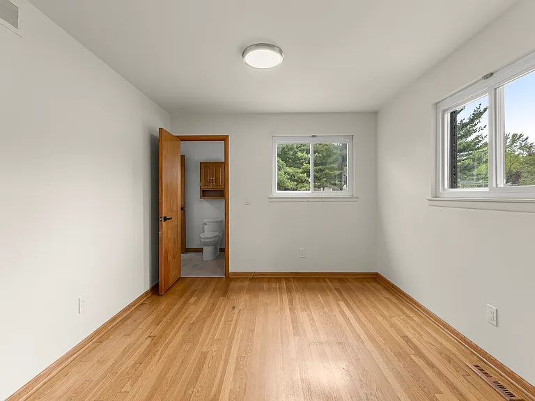 20325 Westview Dr — Photo 8