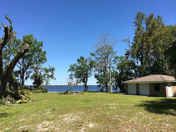 3rd image of 1769 Lakeshore Dr N