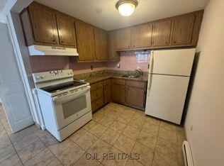 11 Old Colony Ln APT 3, Arlington, MA 02476