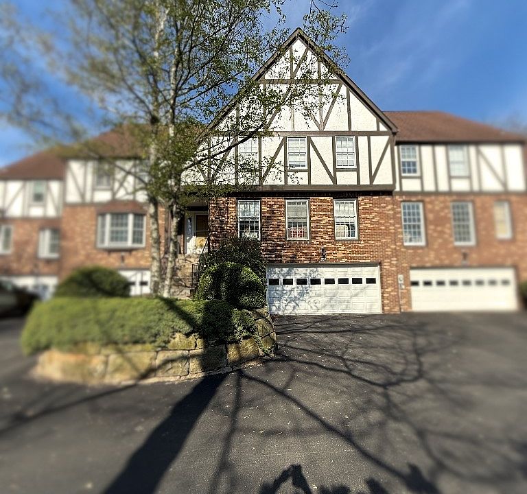 1st image of 204 Thornberry Cir
