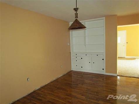 4th image of 215 Oakwood Ave