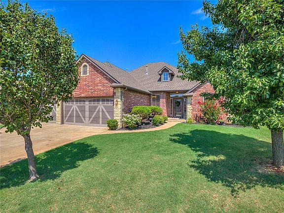 3rd image of 17204 Hardwood Pl