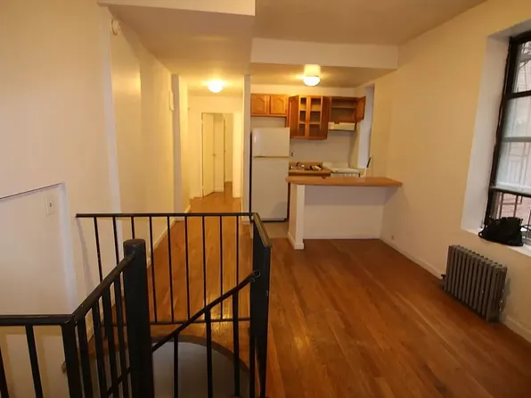 311 West 95th Street image 1 of 10