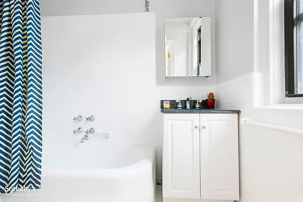 Sold by Sotheby's International Realty | media 5