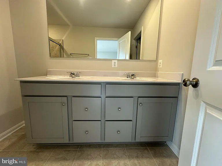 19 Winterplace Dr — Photo 10