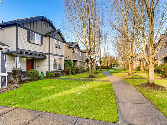 2nd image of 1803 SE Harwell Way