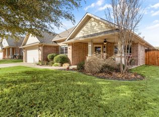 715 Yaupon Ct, Burleson, TX 76028