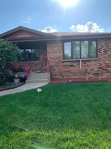 18624 Wentworth Ave photo 1