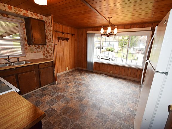 2nd image of 162 Sheffield Dr