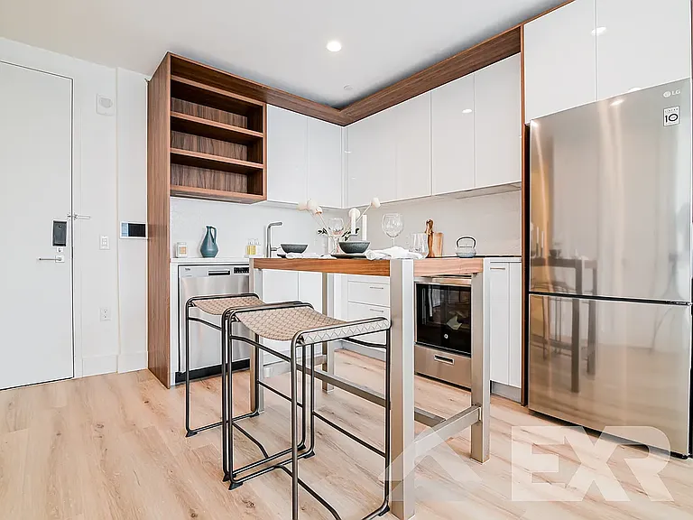 228 E 135th St #1312 — Photo 4
