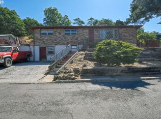 828 NW 6th St, Pendleton, OR 97801