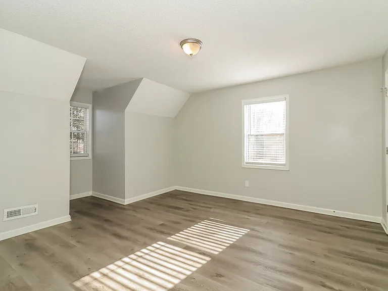565 Bells Ferry Pl — Photo 15