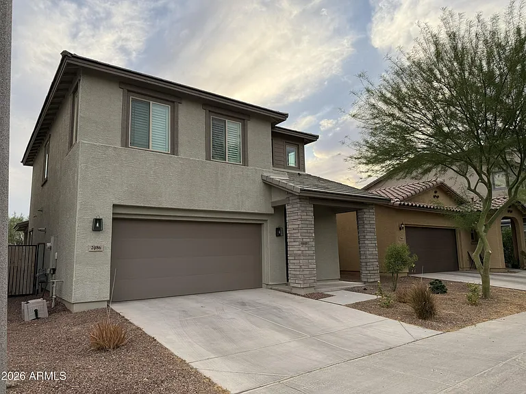 2086 N Marketside Ave — Photo 1