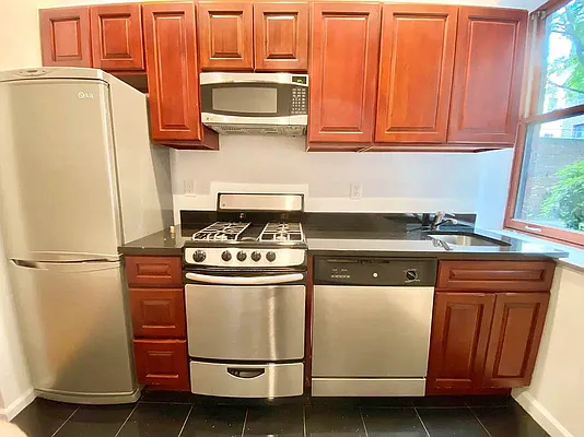 Rented by J PRESTON AND ASSOCIATES INC | media 14