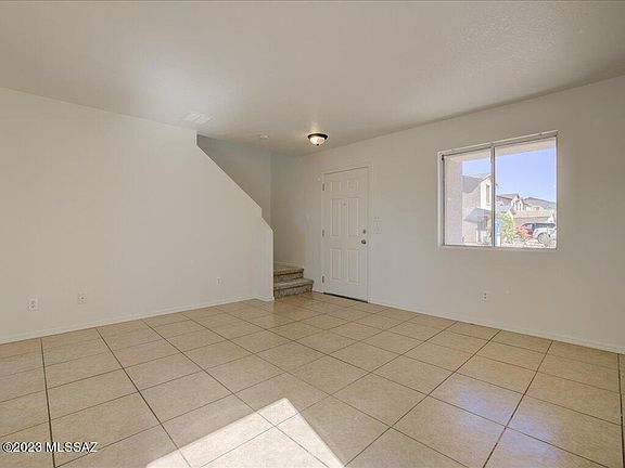4th image of 5542 S Monrovia Ave
