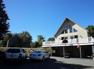 8 Deerfield Ln, Fairhaven, MA 02719