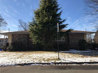 1048 Grove St, North Brunswick, NJ 08902