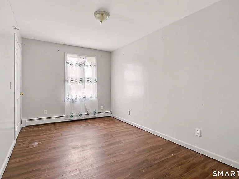 143 Highland Ave — Photo 11