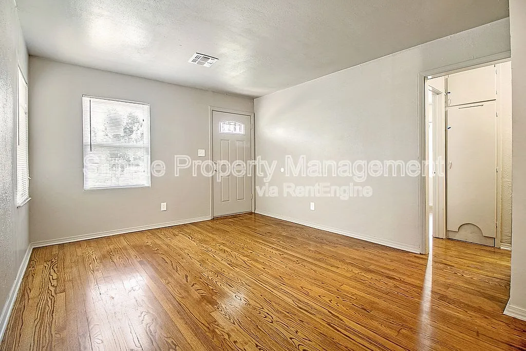 Building Photo - 4712 SE 23rd St