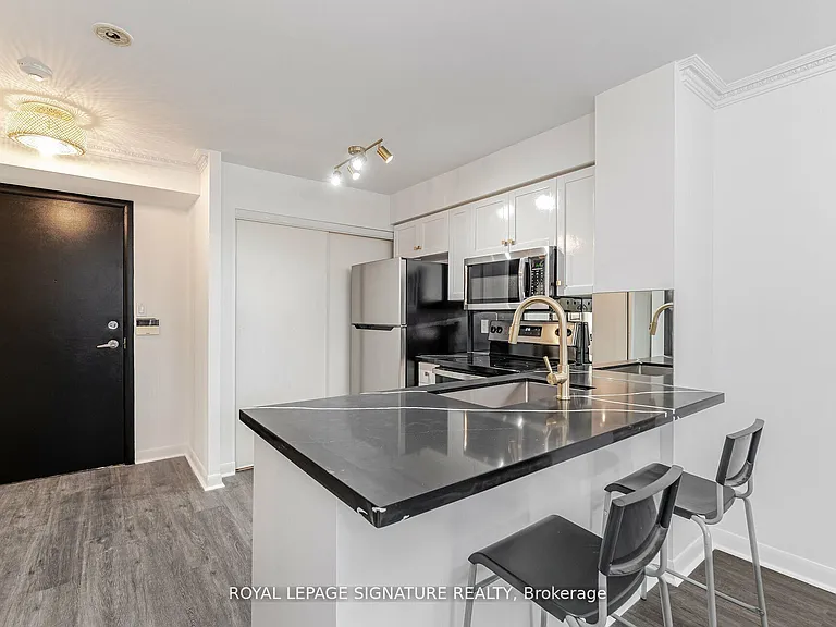 323 Richmond St E #405 — Photo 2