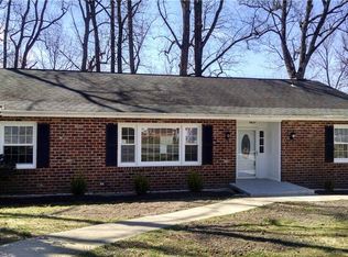 212 Circle Dr, Hopewell, VA 23860