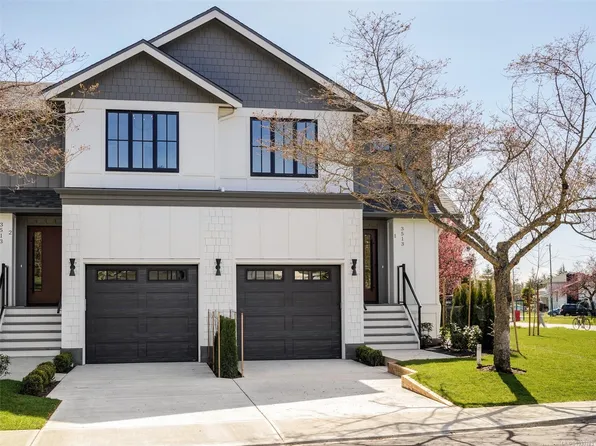 3513 Henderson Rd #1, Oak Bay, BC V8R 3K5