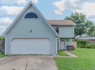 2124 Jefferson Pl, Bartlesville, OK 74006
