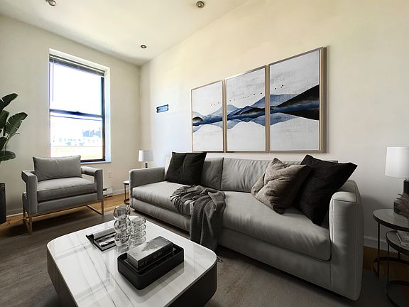 2nd image of 933 Amsterdam Ave #6E