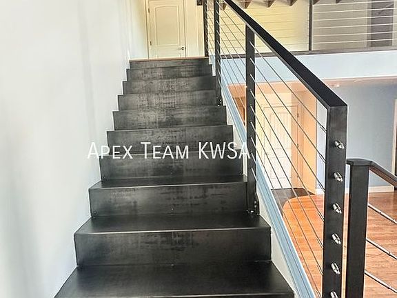3rd image of 641 N 10th Ave Ste 3