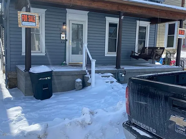 138 W Elm St, Waynesburg, PA 15370