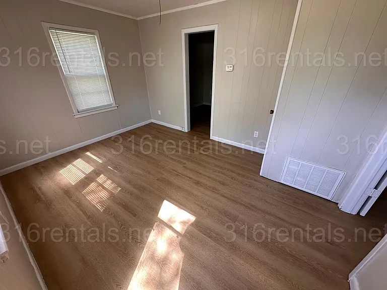 1740 S Dodge Ave — Photo 2