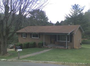 55 Beaverdam Heights Dr, Canton, NC 28716