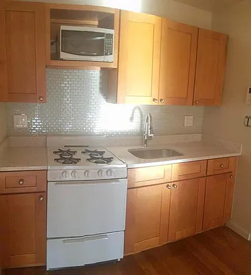 Rented by Uptown Flats LLC | media 2