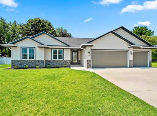 1285 Clementine Rd, Green Bay, WI 54313