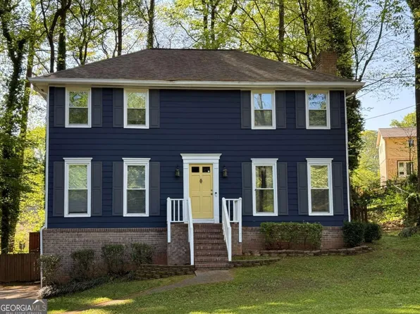 275 Royal Oaks Ter, Stone Mountain, GA 30087