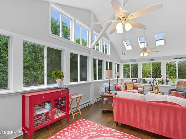 24 Port Royal Drive, Toms River, NJ 08757