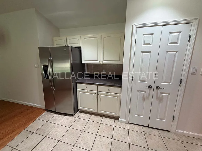 8852 Carriage House Way — Photo 6